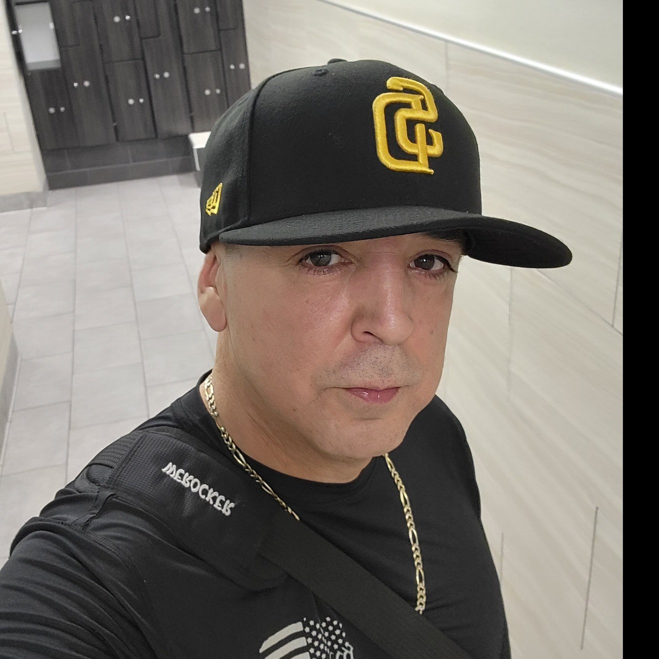 Manny6lcv's profile picture. 