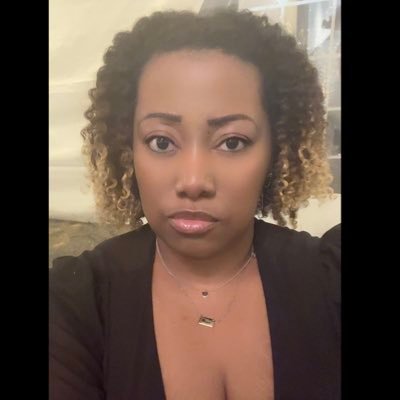 _SweetNSourAsh's profile picture. 