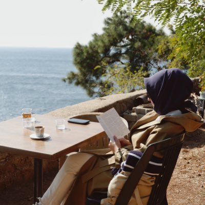 d22m12's profile picture. Yaşıyoruz çözdüğümüz kadar