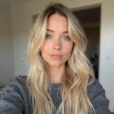 sofia_sofia342's profile picture. Feel free to ask for more details or specific stock info!