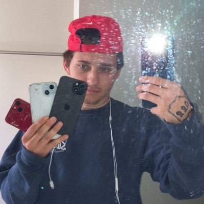 fyefoxexe's profile picture. degenerate gambler