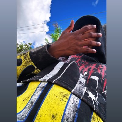 Smickygermain's profile picture. 11:11 /🐜 🐜 Wendyyy fan/Real madrid /Etzer Emile /At every 11:11, I connect to my strength, my gratitude, and my future filled with success./IHECE📚/MDC📚