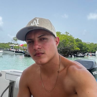 _yanmichael's profile picture. PR 🇵🇷 ig: yanmburgos / dm for collabs 📩