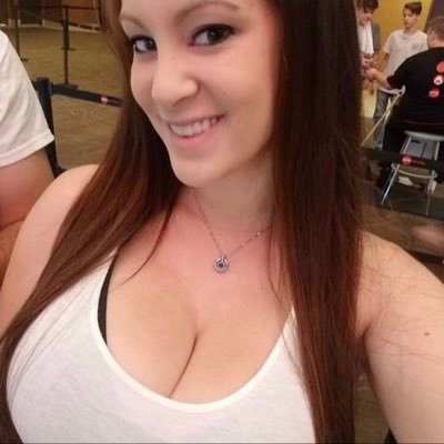 QueenYvonn46045's profile picture. 