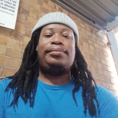 lazydjleo007's profile picture. Simple and easy