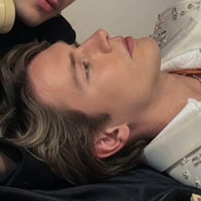 ozzy_mkm's profile picture. 🖤they/them 🖤 | 🔞POST NSFW🔞 |