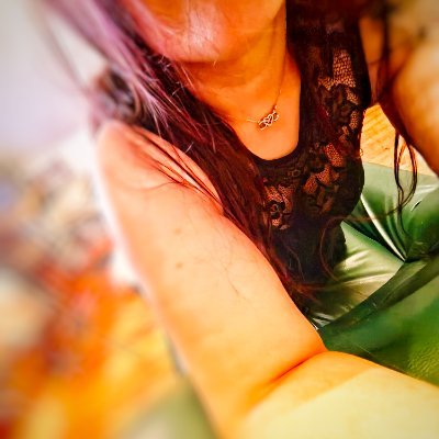 Lovincurve's profile picture. 