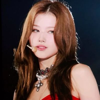 anyy_xyz's profile picture. meraki.                                                                                  🩷🤍🧡