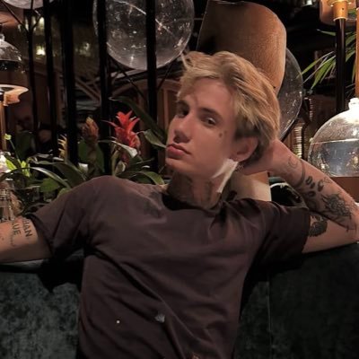 sttrayys's profile picture. since 2019