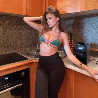 malou_ma_reine_'s profile picture. Espéranca ma reine 👑et mallaury ma déesse ❤️. https://t.co/xgtgiFpaGL. venez sur mon groupe Telegram on parle des chose 🔞