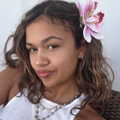 girlwhobegins's profile picture. may grant & ravi panikkar’s new best friend in season nine.