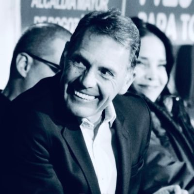 ultrabogotano's profile picture. Diacrítico. El amor verdadero es azul. En @DeMillosRadio, @MundoMillos y @ElAmorEsRedondo. 🎶Nadie sabe en qué estación se bajará de este tren