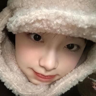 chuuscide's profile picture. ⟢ .. ugw 40kg … gw 60kg 🐾