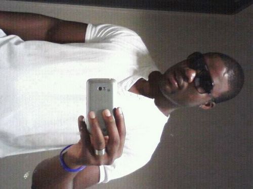 JoshMutasa's profile picture. layed back