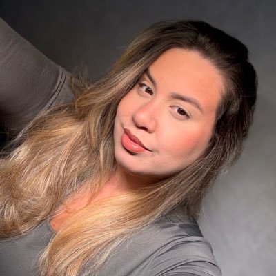 Annacarolinab1's profile picture. super resolvida para umas coisas e precisando de terapia para outras. vinte e nove anos para descobrir que a vida adulta não é uma limonada