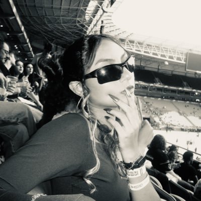 whoisdiovanna's profile picture. ⑦ | ✭ livros, ☊ músicas, ✍︎ dramas | i’m a mess, but i’m the mess that you wanted - dwoht