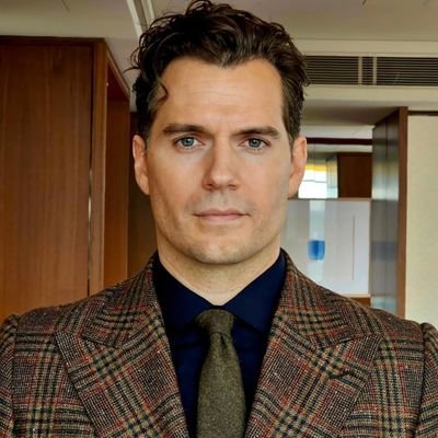 HenryCavil26401's profile picture. Account created and managed by me 
please (BEWARE OF SCAMS)