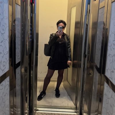 sordumsaricice's profile picture. Mutfakta aşçı, sokakta kaldırım mantarı, yatakta alezim