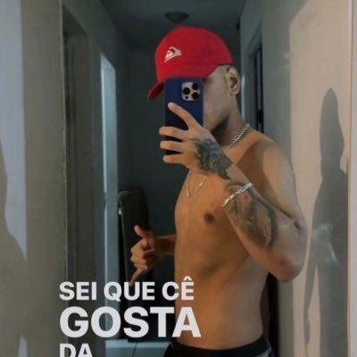 levyzera12's profile picture. 