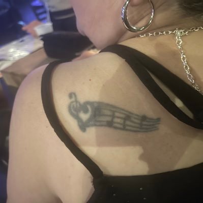 jlllcohen1986's profile picture. just music 💜💜💜