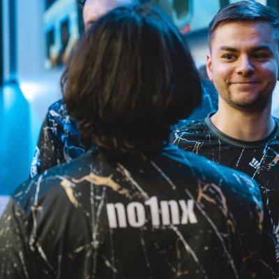 no1nxcs's profile picture. it's "no one" rifler for @MAZRAEAcs // @viledays ❤️