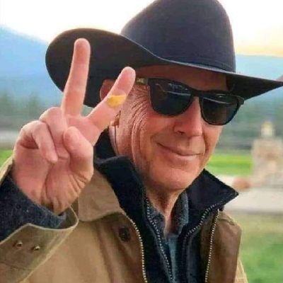 officialpage945's profile picture. Kevin Costner || Grateful for the stories I’ve lived and the people I’ve met along the way and l appreciate all my fan's who been there for me❤#FANS.PAGE
