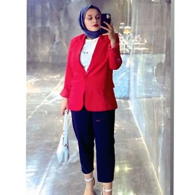 bgdyperi44's profile picture. FIRAT UNİVERSTY master📚👩‍🎓
ÇOK UZAKLAR NE TARAFTA...👣🧟‍♀️
ben tek başıma da hallederim, güneşimi kapatmazsanız sevinirim. 🧚‍♀️