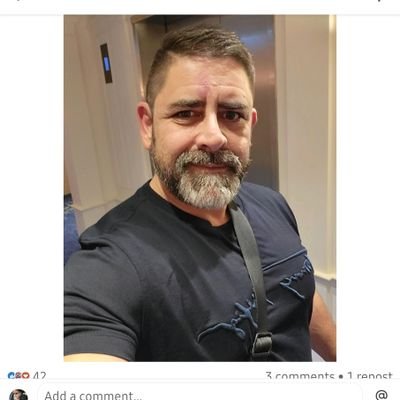 djbrisvegas's profile picture. telecommunications executive, husband and father.