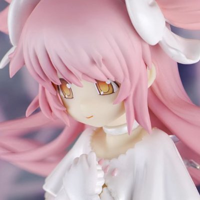 LYCANLOATHED's profile picture. 18 year old artist | @aeoniaveins | bpd & mdd , struggle bus