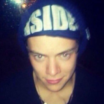 ivstyless's profile picture. we're all so tired of everything ໑̣