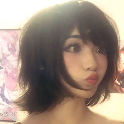 @Mo0nyar3tz