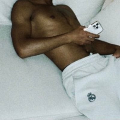 idontsia's profile picture. loml | 20