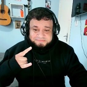 charlesstna's profile picture. Usar software livre é tipo cozinhar: mais trabalho, mas você sabe o que tem dentro.