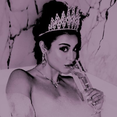 SheBleedsDior's profile picture. 