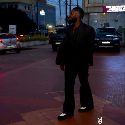 rowllytweet's profile picture. rowllybusiness@gmail.com