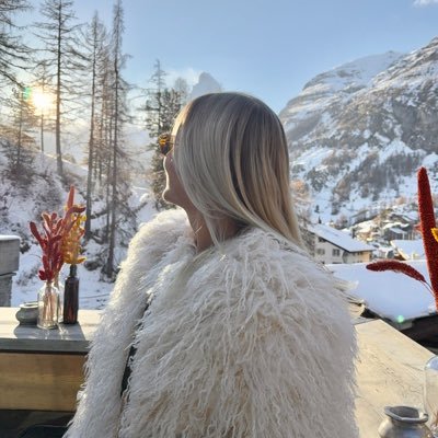 Sophiaharin123's profile picture. 💼 Business mind | 📈 Finance & growth | ❤️ Loyal in love & life | 🌍 Building success & meaningful connections