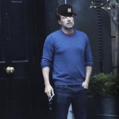 STR8KL0WNIN's profile picture. 