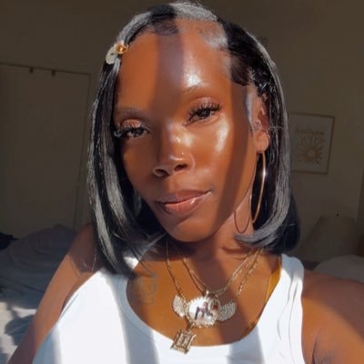 real1tiara's profile picture. mamabear • @araluxbeauty • capriqueen 🪐 #LLKL 👼🏾