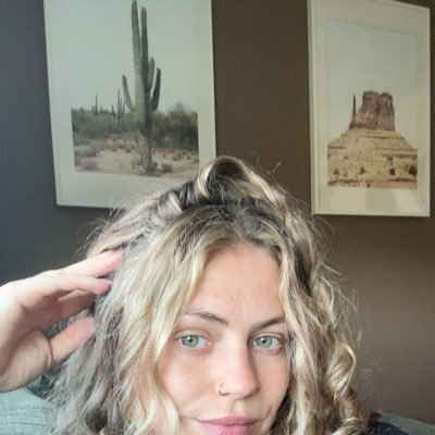 may_jewelzh's profile picture. Christian