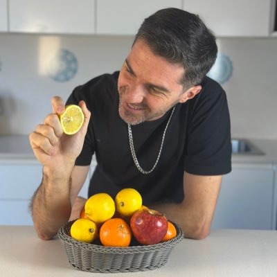 Pablomartinchef's profile picture. Soy chef y periodista de alimentación consciente. Desde el 2001 me dedico a difundir una mejor calidad de vida. #VidaConsciente