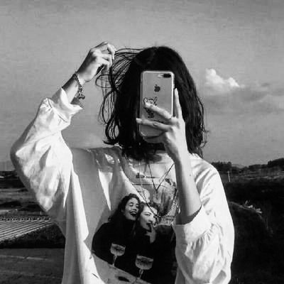 _chiekenuggets's profile picture. ❄️ 𝘞𝘪𝘯𝘵𝘦𝘳 𝘪𝘴 𝘊𝘰𝘮𝘪𝘯𝘨 ❄️