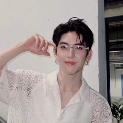 1lovestory520's profile picture. สวัสดีจิมมี่ซี 🥑💜🩵🌊 | ประตูวิเศษถูกค้นพบแล้ว คือ ''เธอ'' | @Jimmyyjp_ @Sea_tawinan | หลาน : Avocean | งั่มงั่ม NomNom | ''เฮียจิม'' กับ ''หนู'' ก็ถูกแล้ว 🫠