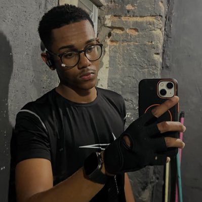 juniorgomcs's profile picture. 18. @anitta @theweeknd