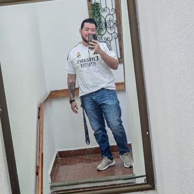 weroo_'s profile picture. 31+. Ingeniero Petrolero. Naci un 24 de mayo. Hecho a base de carbono, bohemio.
                                    -||Instagram: Emmanuel.mndz||-.