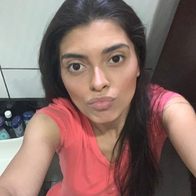 _lucianasv's profile picture. 🤔 não tenta 2x