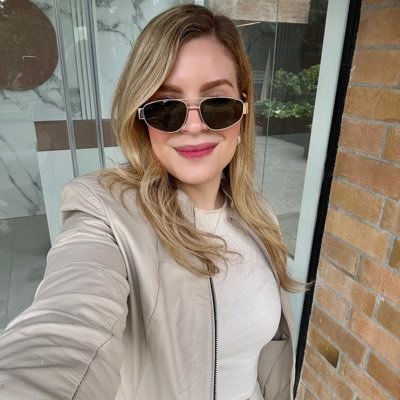 PaulinaOviedoZ's profile picture. you only live one.