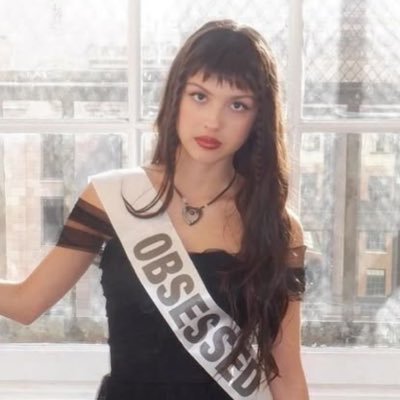 mayispunk's profile picture. like she does