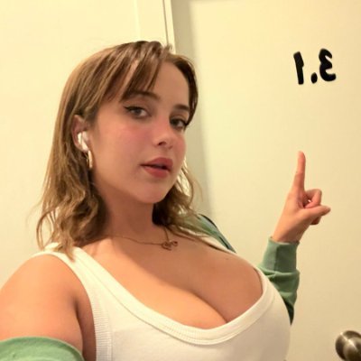 yoklugundayiz's profile picture. yanlızlığı hiç sevmem ya sen?