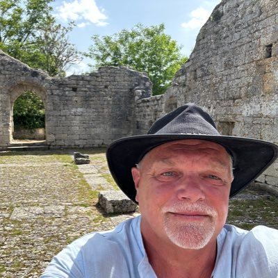 markd2025's profile picture. Bright, old-school, educated, positive, caring, passionate and still learning !