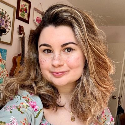 JuliaAnneReal's profile picture. Artist/Musician | 28 | she/her | stanning Taylor Swift and ranting about politics #prochoice #voteblue
